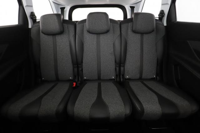 Peugeot 5008 image 9