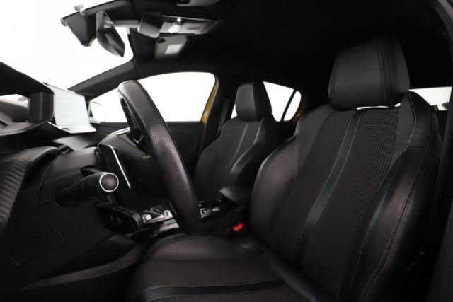 Peugeot 208 image 9