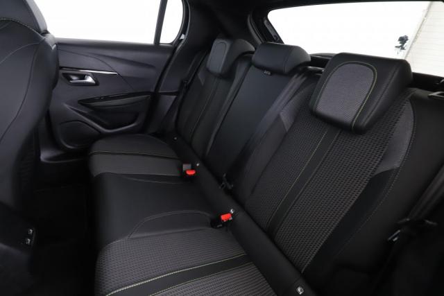 Peugeot 208 image 9