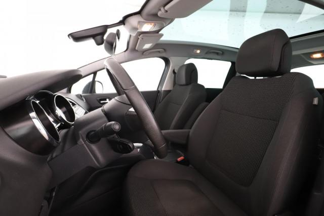 Peugeot 5008 image 4