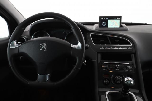 Peugeot 5008 image 8