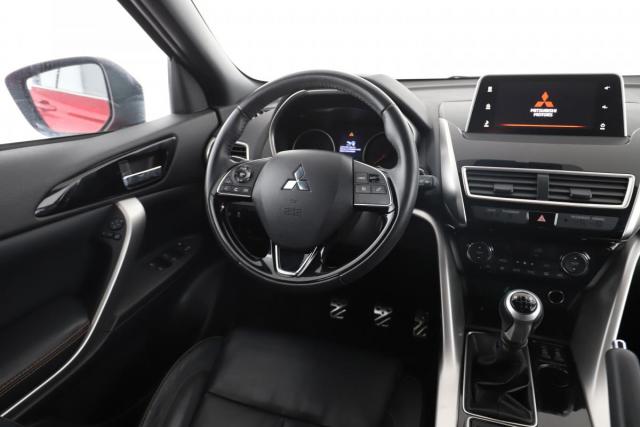 Mitsubishi Eclipse Cross image 8