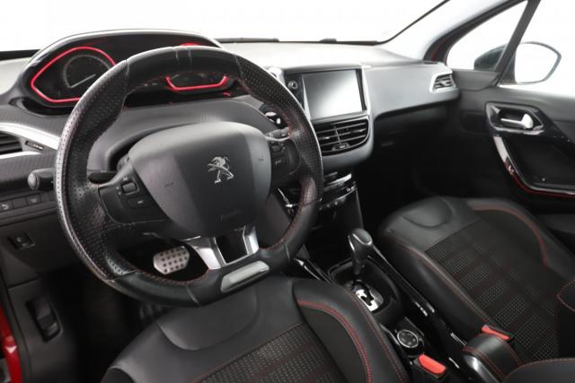 Peugeot 2008 image 8