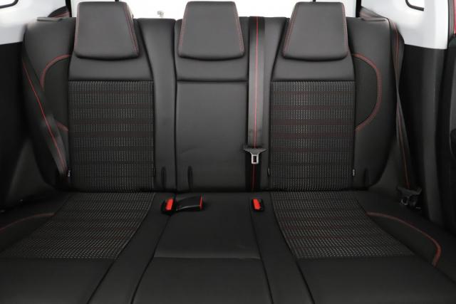 Peugeot 2008 image 5