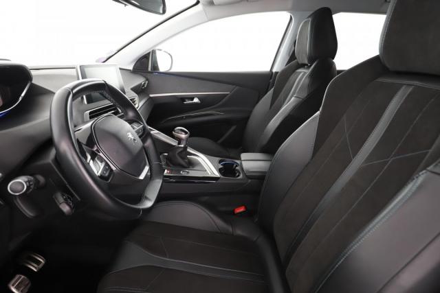 Peugeot 3008 image 2