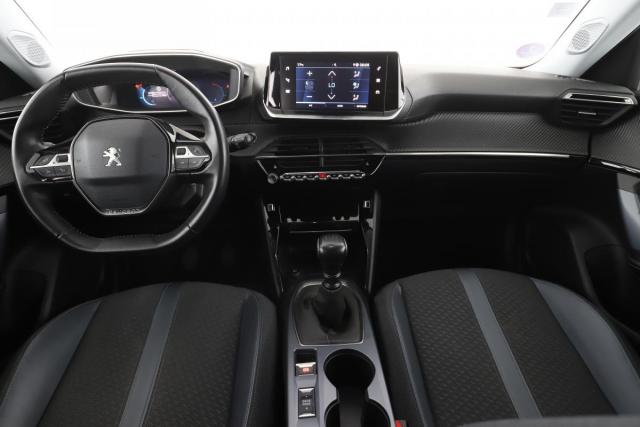 Peugeot 2008 image 3