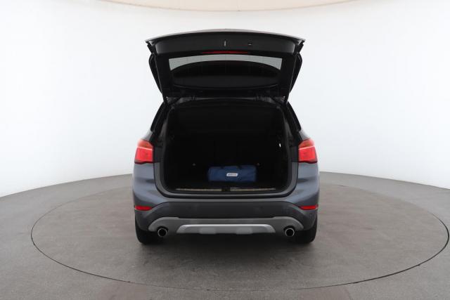 Bmw X1 image 1