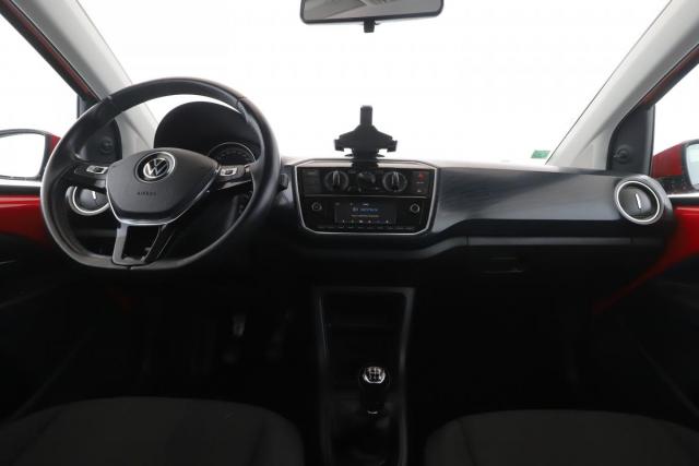Volkswagen Up! image 3