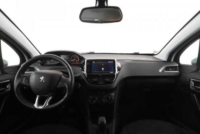 Peugeot 208 image 6