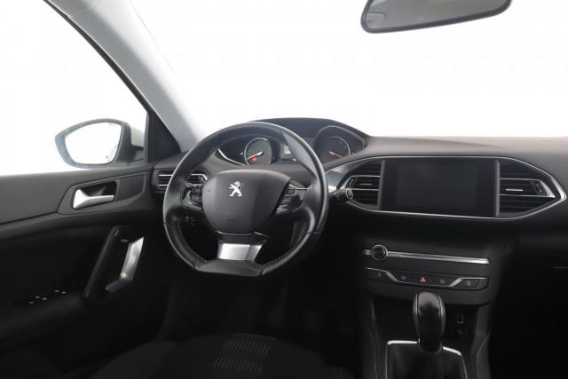 Peugeot 308 image 8