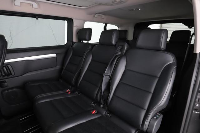Peugeot Traveller image 1
