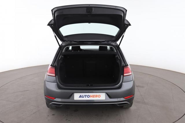 Volkswagen Golf image 7