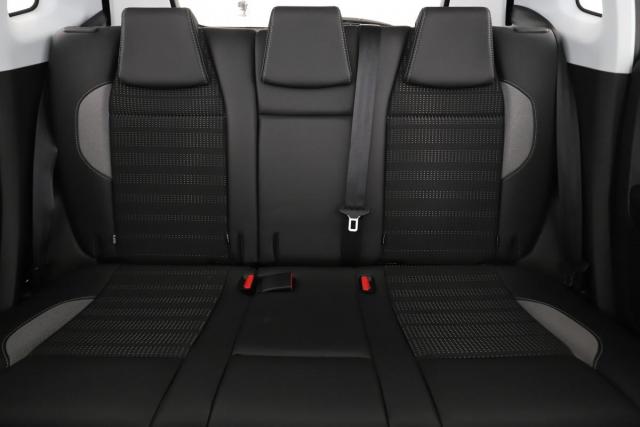 Peugeot 2008 image 3
