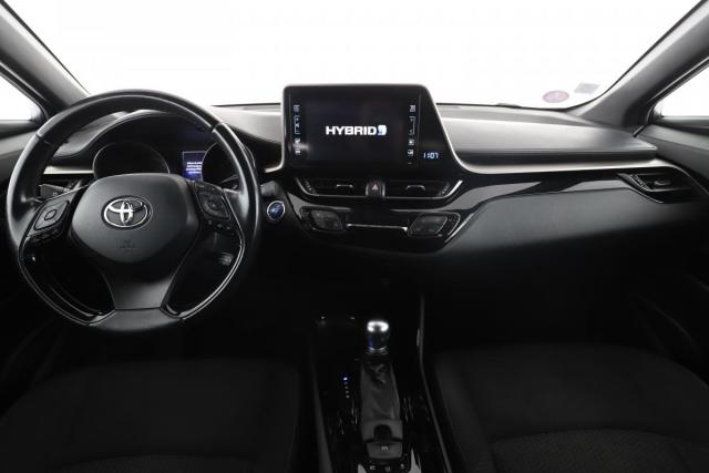 Toyota C-Hr image 2