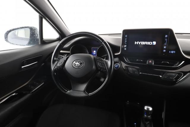 Toyota C-Hr image 7
