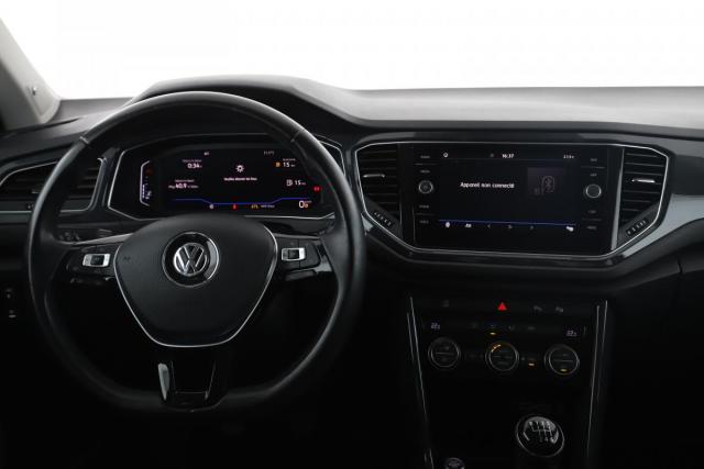Volkswagen T-Roc image 2