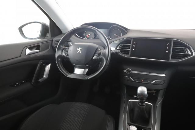 Peugeot 308 image 8