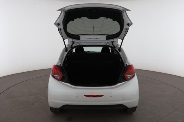 Peugeot 208 image 3
