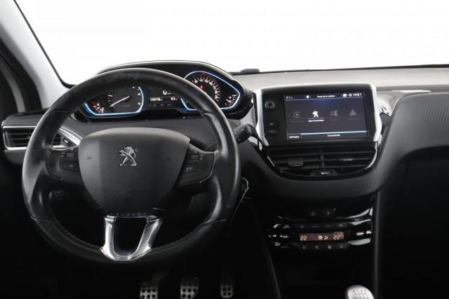 Peugeot 208 image 9