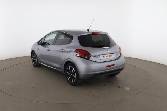 Peugeot 208 image 3