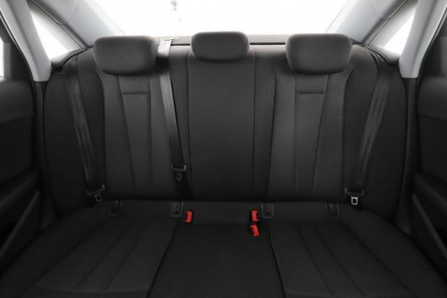 Audi A4 image 9