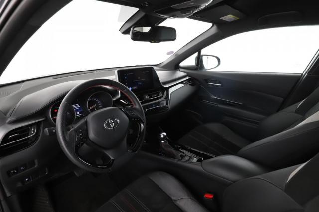 Toyota C-Hr image 9