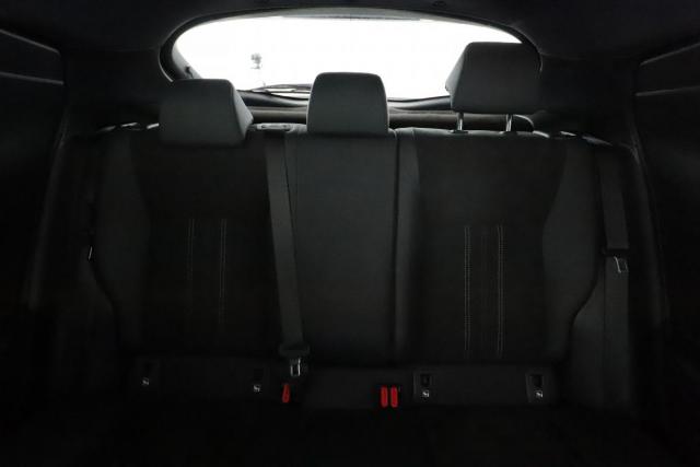 Toyota C-Hr image 1