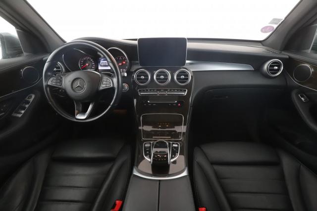 Mercedes Benz Glc image 9