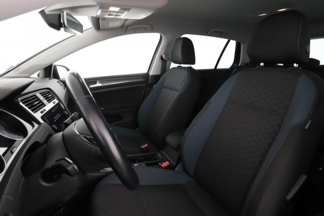 Volkswagen Golf image 9
