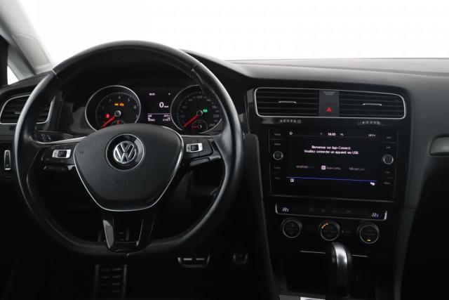 Volkswagen Golf image 3