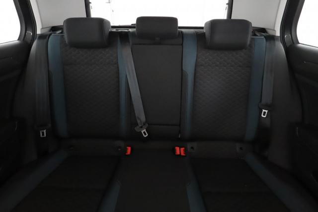 Volkswagen Golf image 2