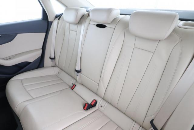 Audi A4 image 9