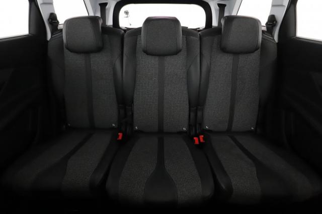 Peugeot 5008 image 8