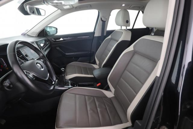 Volkswagen T-Roc image 2