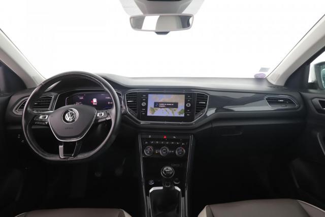 Volkswagen T-Roc image 9