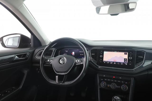 Volkswagen T-Roc image 6