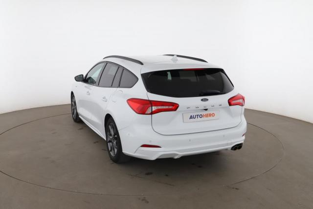 Ford Focus image 6