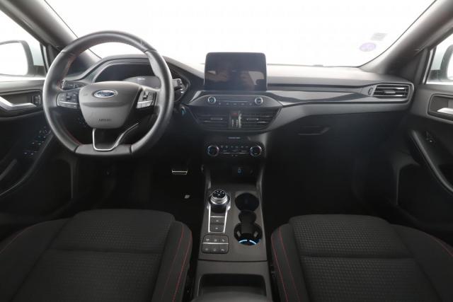 Ford Focus image 8