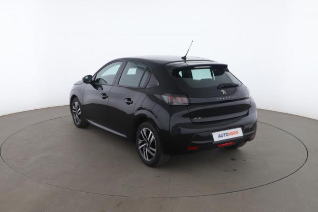 Peugeot 208 image 8