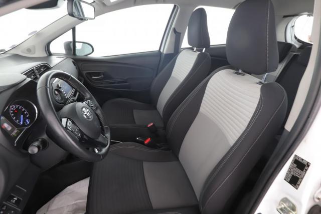 Toyota Yaris image 9