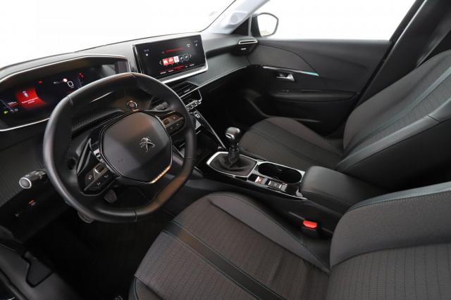 Peugeot 208 image 9