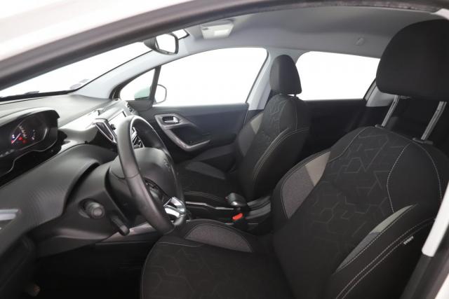 Peugeot 2008 image 9