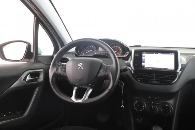 Peugeot 2008 image 6