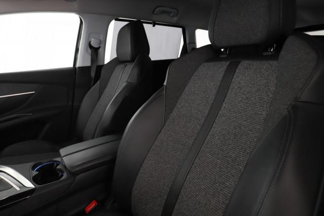 Peugeot 5008 image 4