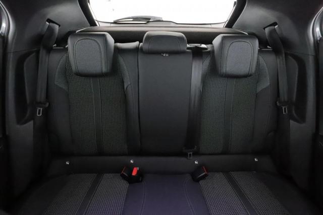 Peugeot 2008 image 4