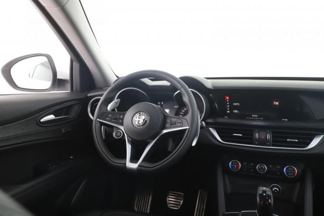 Alfa Romeo Stelvio image 4