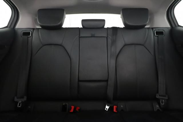 Alfa Romeo Stelvio image 2