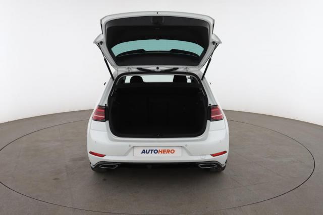 Volkswagen Golf image 6