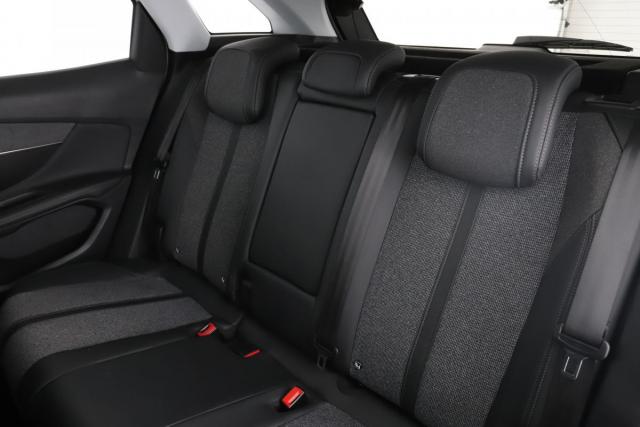 Peugeot 3008 image 1