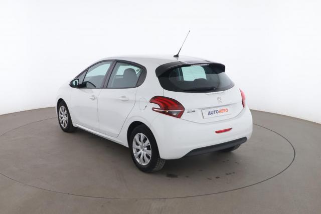 Peugeot 208 image 3
